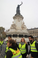 Rue Libre! Paris 2016 38 * 5184 x 3456 * (5.83MB)